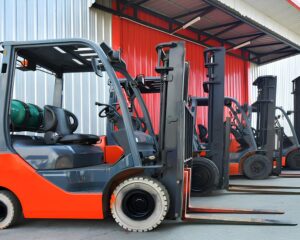 Forklift Kullanırken Dikkat Edilmesi Gereken Tehlikeler